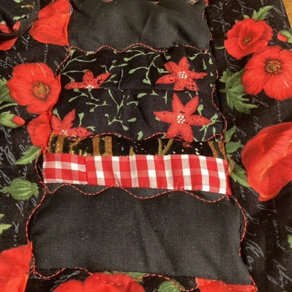 NWOT. Hand Crafted Quilted Toy Animal/Dolly Quilt